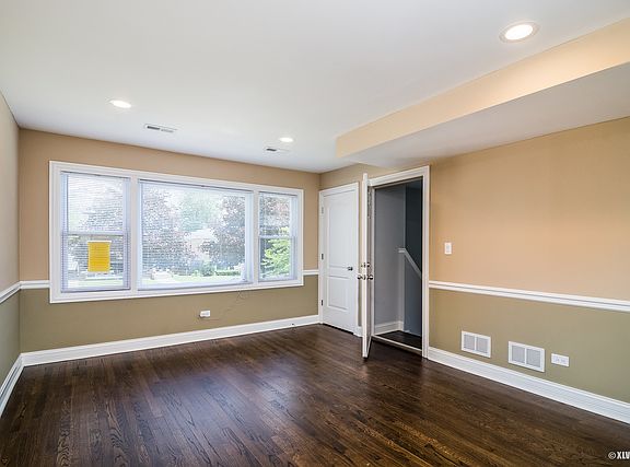 4th image of 514 S 10th Ave