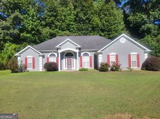 2415 Lismore Dr, Valley, AL 36854