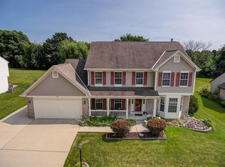 2520 Fox River Pkwy, Waukesha, WI 53189