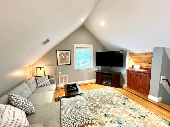 (undisclosed Address), Dorchester, MA 02125