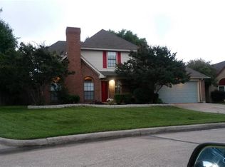 6107 Heatherglen Dr, Arlington, TX 76017