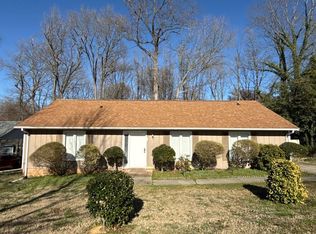 3800 Cobbleridge Dr, Charlotte, NC 28215