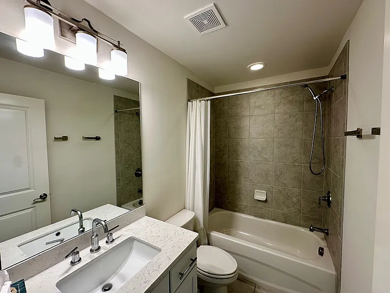 Guest bathroom upstairs