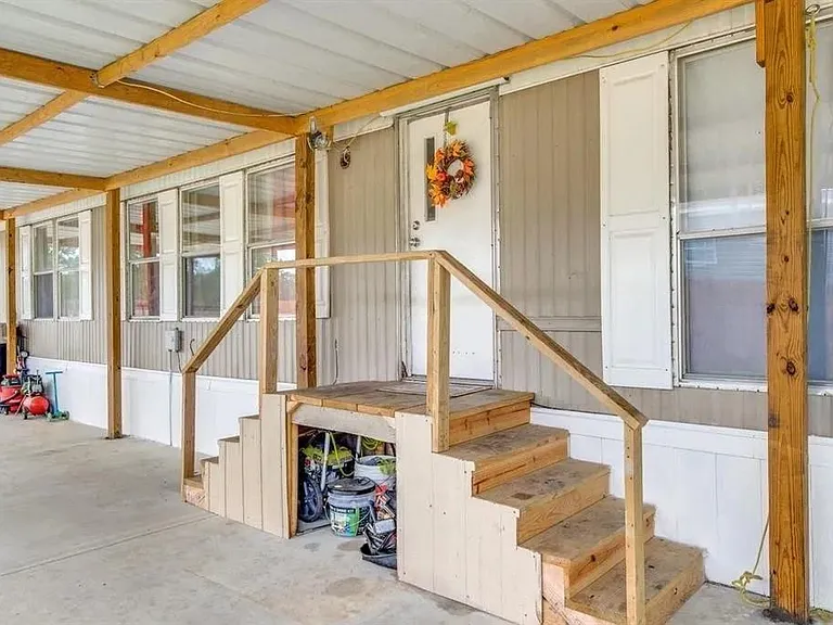 505 Road 5202 — Photo 16
