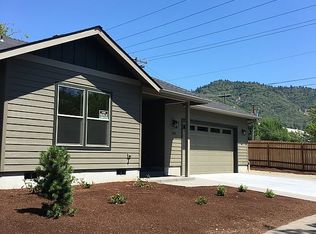 101 NW Dover Dr, Grants Pass, OR