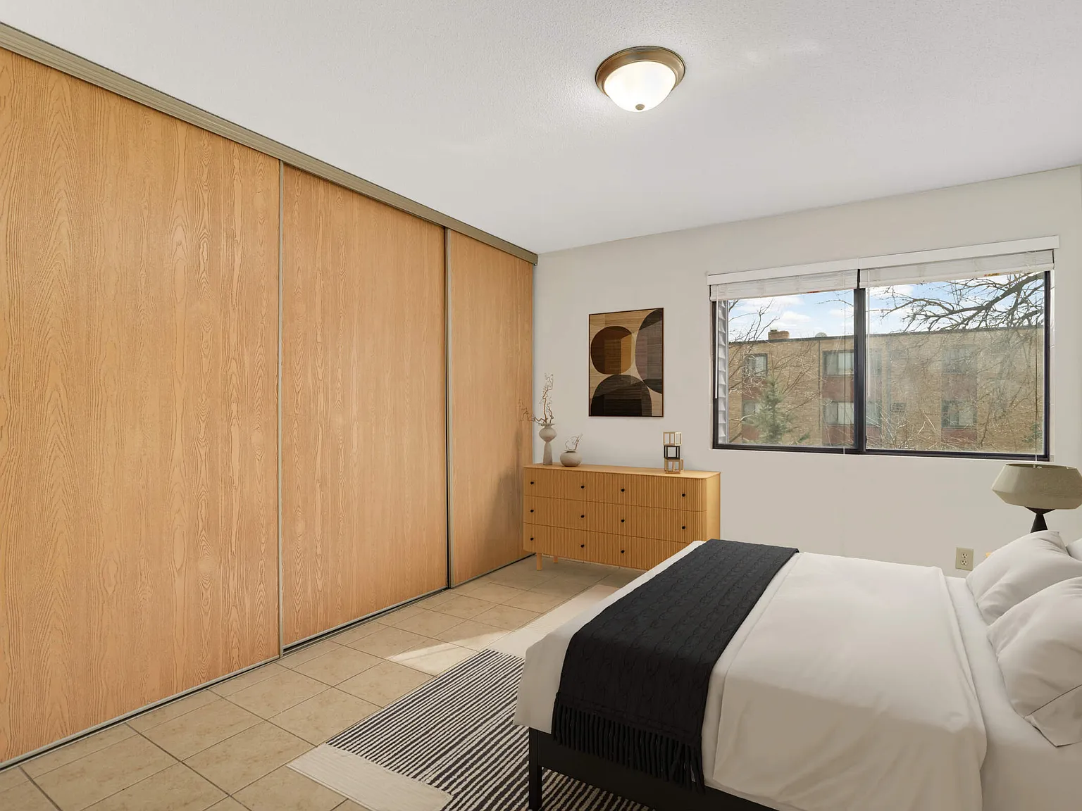 2 bed, 890 sqft, $1,545 — Photo 2