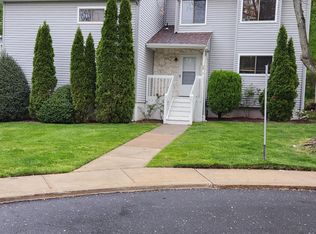 26 Kennedy Ct, Middletown, NJ 07748