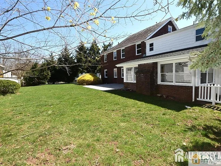 195 New York Ave — Photo 28