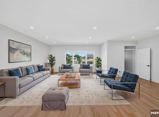 85-87 Echo Place, Elmwood Park, NJ 07407