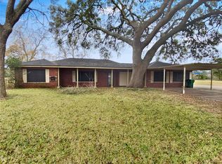 1312 Wayne St, Angleton, TX 77515