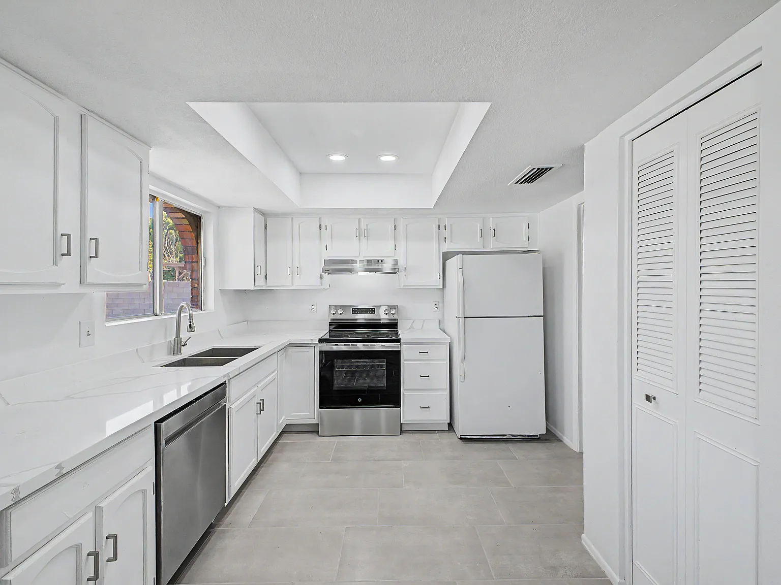 3 bed, 1696 sqft, $1,865 — Photo 1