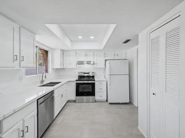 7308 W Keim Dr, Glendale, AZ 85303