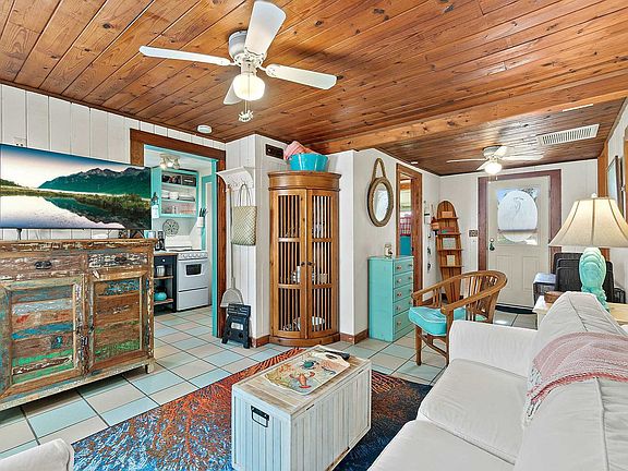 3rd image of 51C Beachcomber Way #Id1281992p