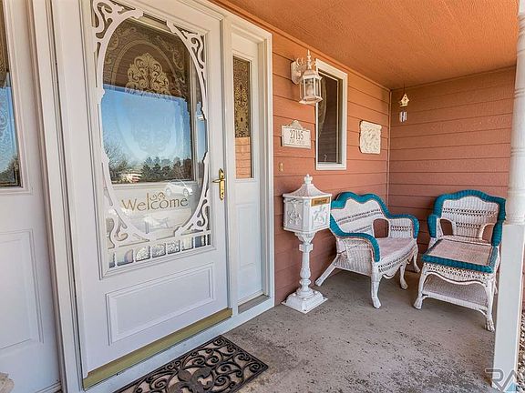 2nd image of 27195 Pine Cir