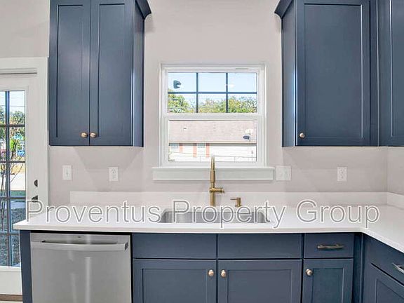 5th image of 1020 N D St