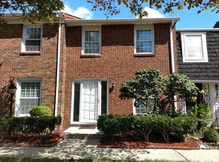 661 Simbury St, Columbus, OH 43228