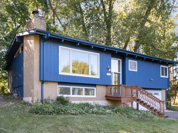 2149 Scott Ave N, Golden Valley, MN 55422