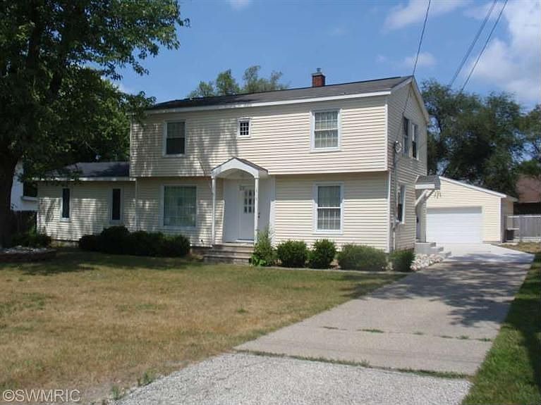 1st image of 1916 Oak Park Dr