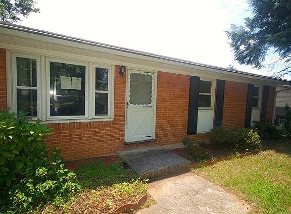 2nd image of 2106 Bainbridge Dr