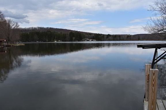 5th image of 41 Lakeshore Dr