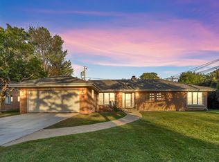 6811 N Kenneth Ave, Lincolnwood, IL 60712