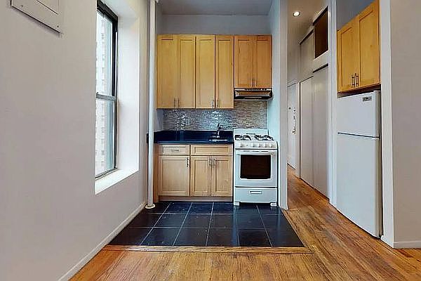 1st image of 1428 York Ave APT 5FN