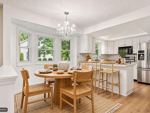 4th image of 2128 Stowbridge Rd