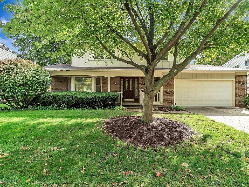 1st image of 1826 Vassar Dr