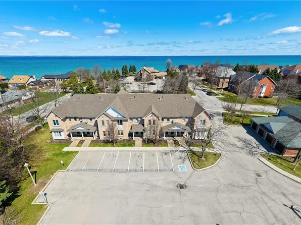 2 Harbour Dr Unit 14, Hamilton, ON L8E 6B1