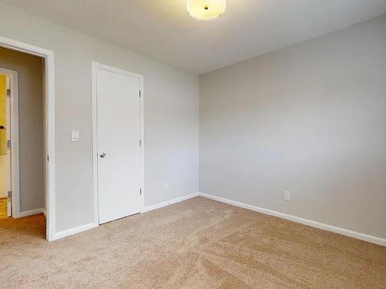 114 Villa Dr — Photo 32