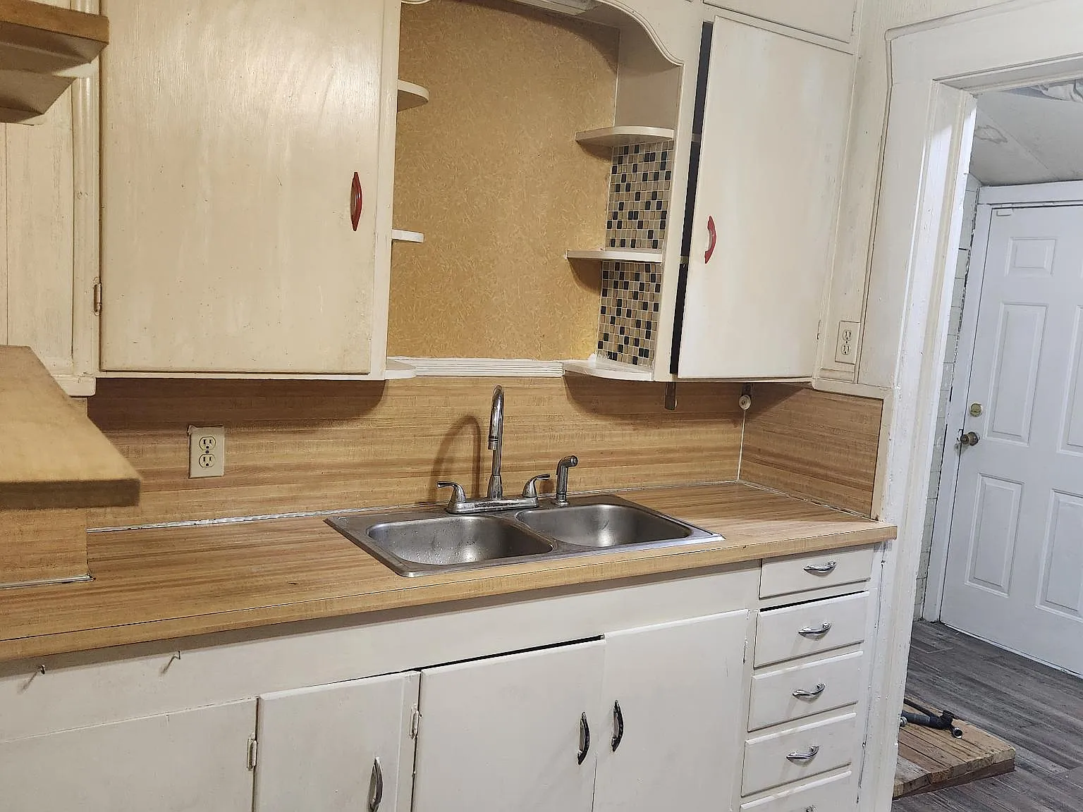 2 bed, 1022 sqft, $950 — Photo 4