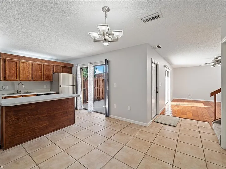 5212 Cedarbend Dr #1 — Photo 5