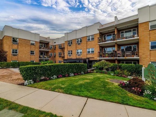 10 Lenox Road #3D, Rockville Centre, NY 11570