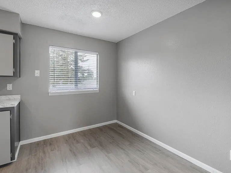 South Pacific Apartments — Photo 57