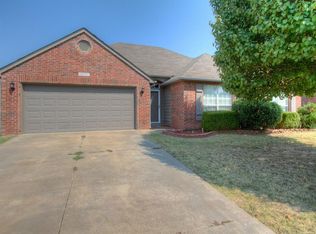 19707 E 44th St S, Broken Arrow, OK 74014