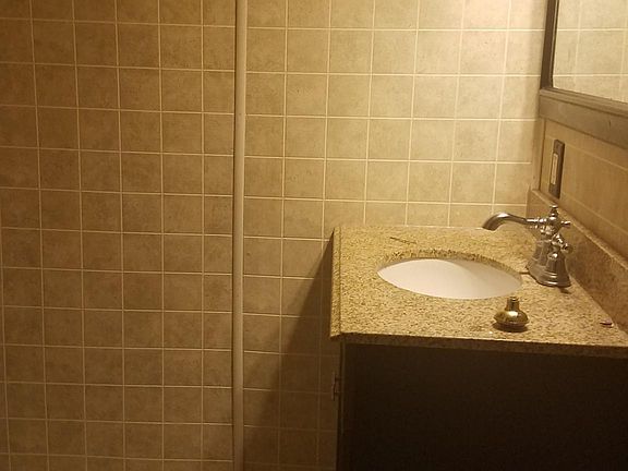 Basement bathroom w/shower