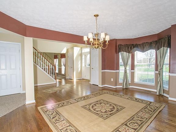 5th image of 8951 Fox Hollow Ct