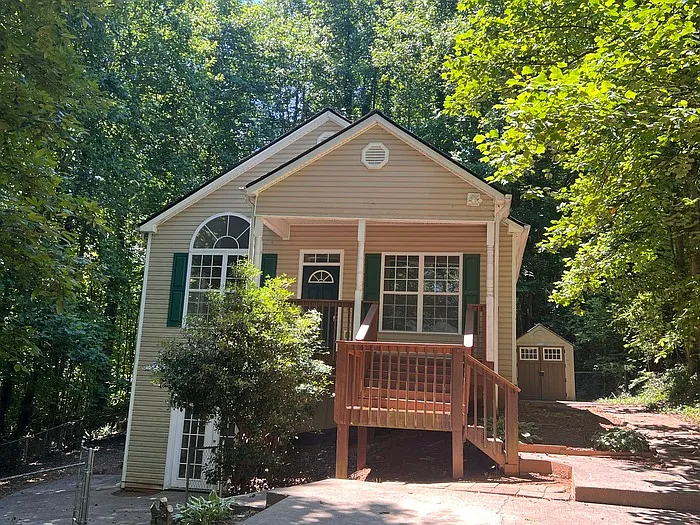 6420 Sawnee Way — Photo 1