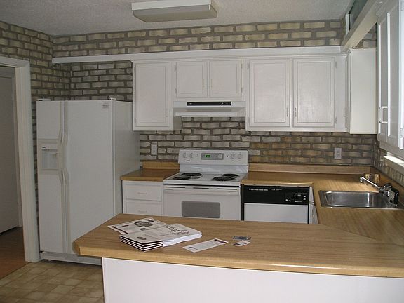 4th image of 1002 Myrtle Ct