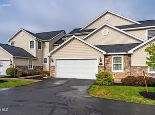 9 Davis Ct, Albany, NY 12208