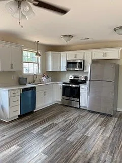 3 bed, 2.0 bath, 1120 sqft, $1,050 — Photo 3