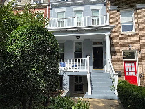 134 12th St NE #2 Photo 1