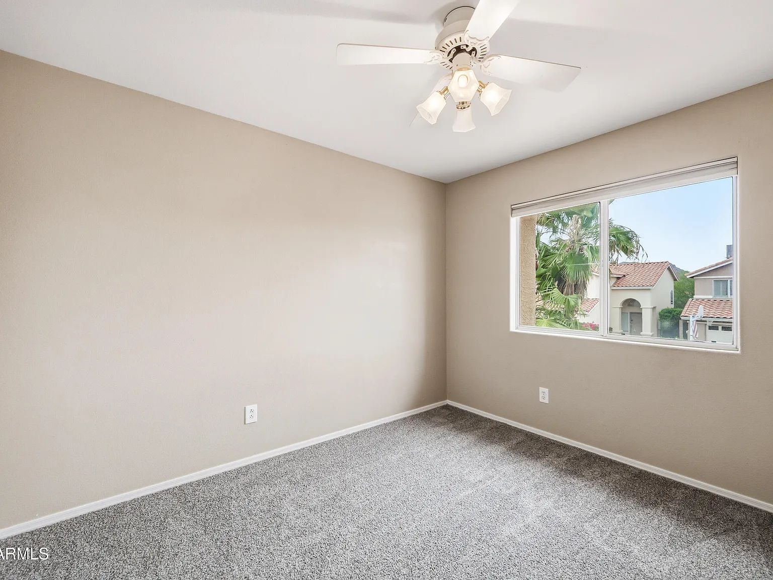 3 bed, 2.5 bath, 1593 sqft, $2,050 — Photo 3
