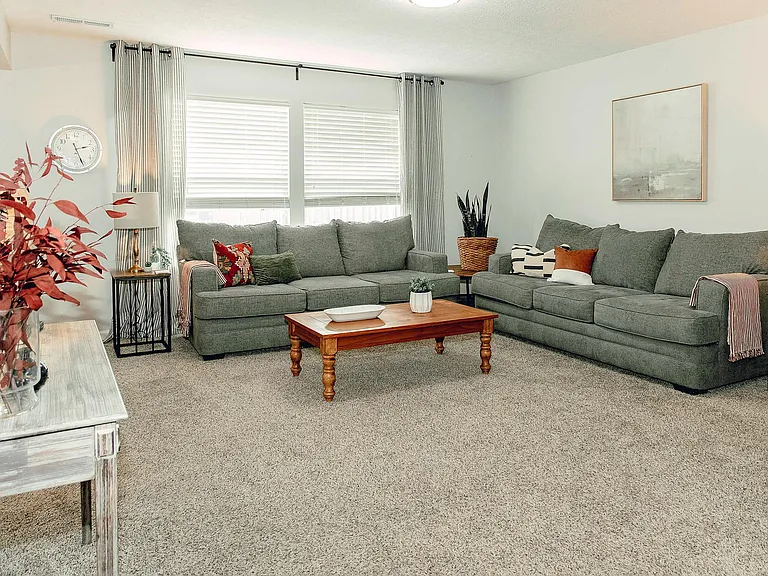 459 Vernon Pl — Photo 12