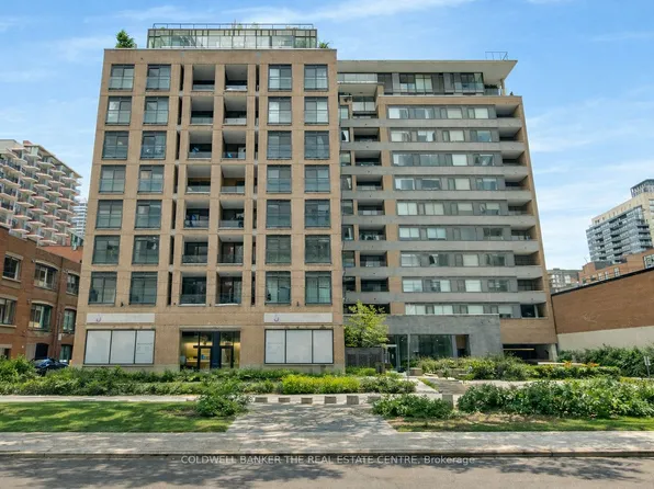 400 Wellington St W #802, Toronto, ON M5V 0B5