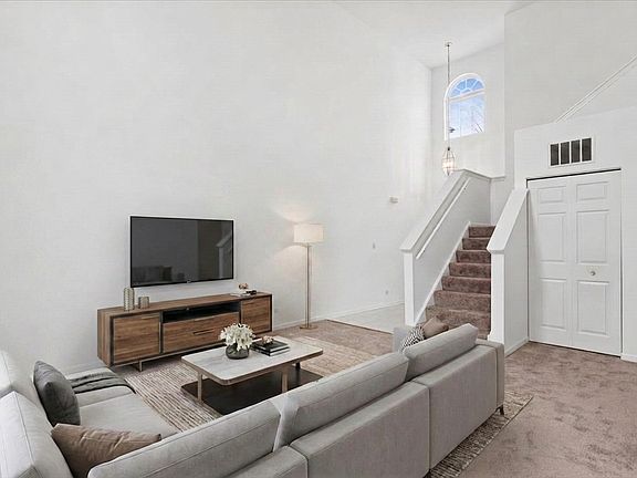 4th image of 2546 Heritage Ct