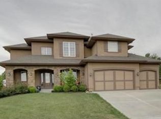 10613 W 169th St, Overland Park, KS 66221