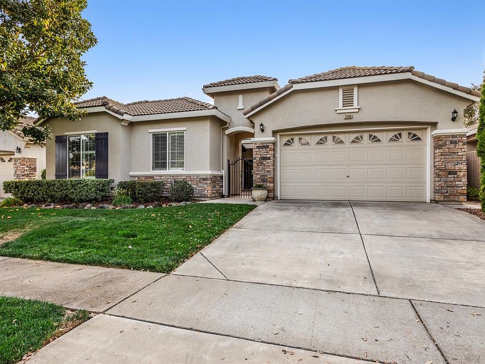 1st image of 3106 Four Seasons Dr