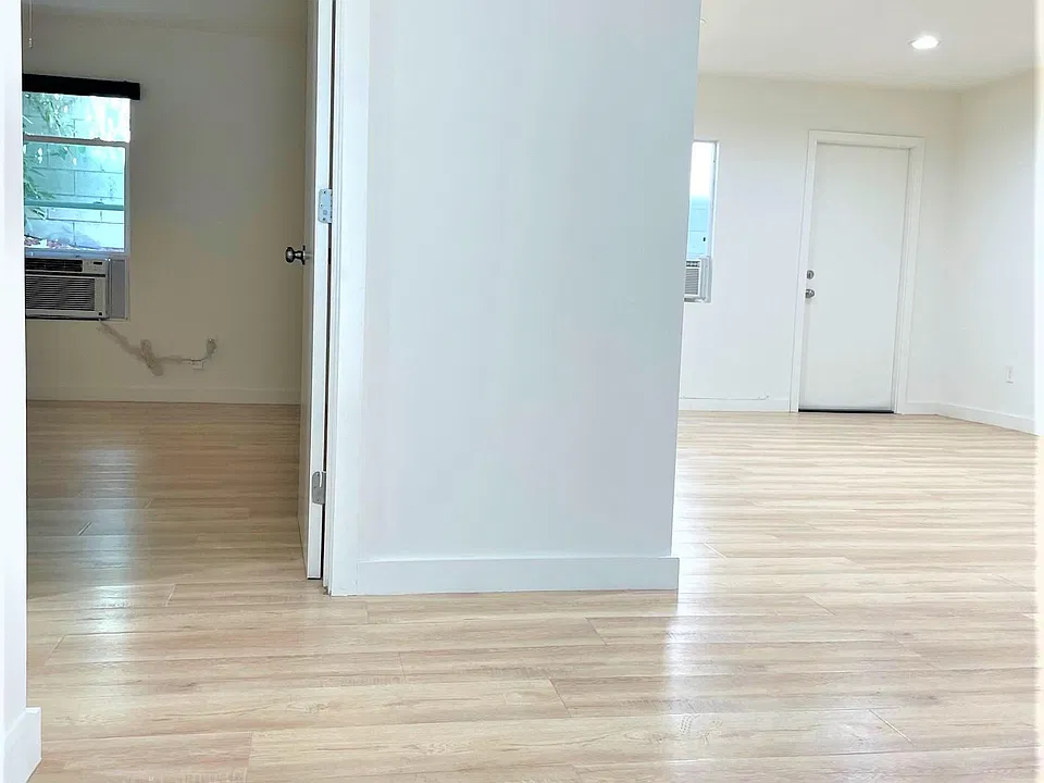 368 Avenue 57 #3