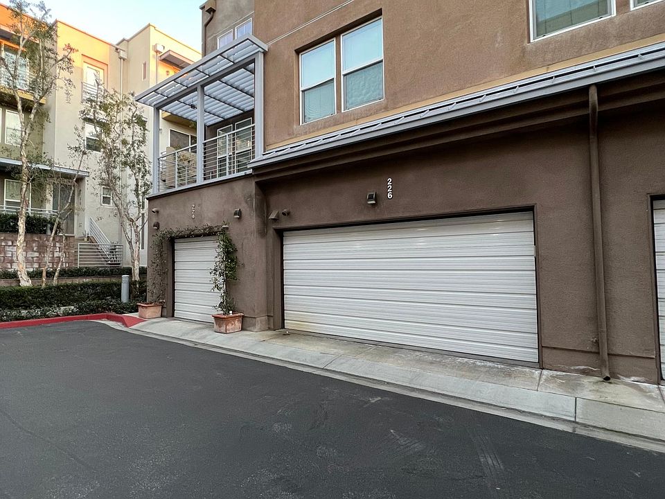 2-car garage with the direct access